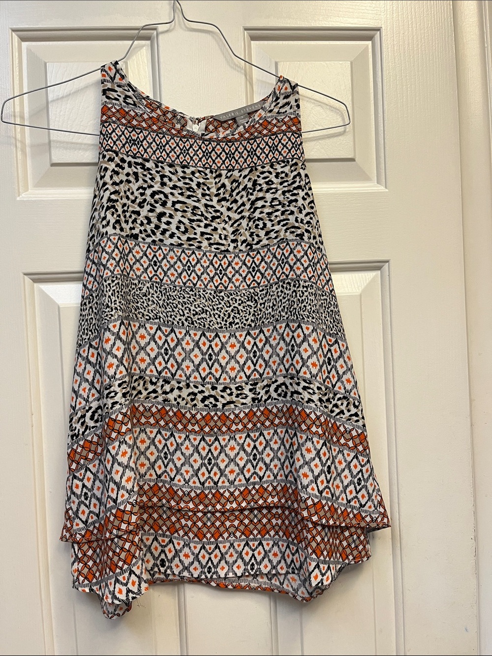 Valerie Stevens Orange/black/white patterned Flowy top S